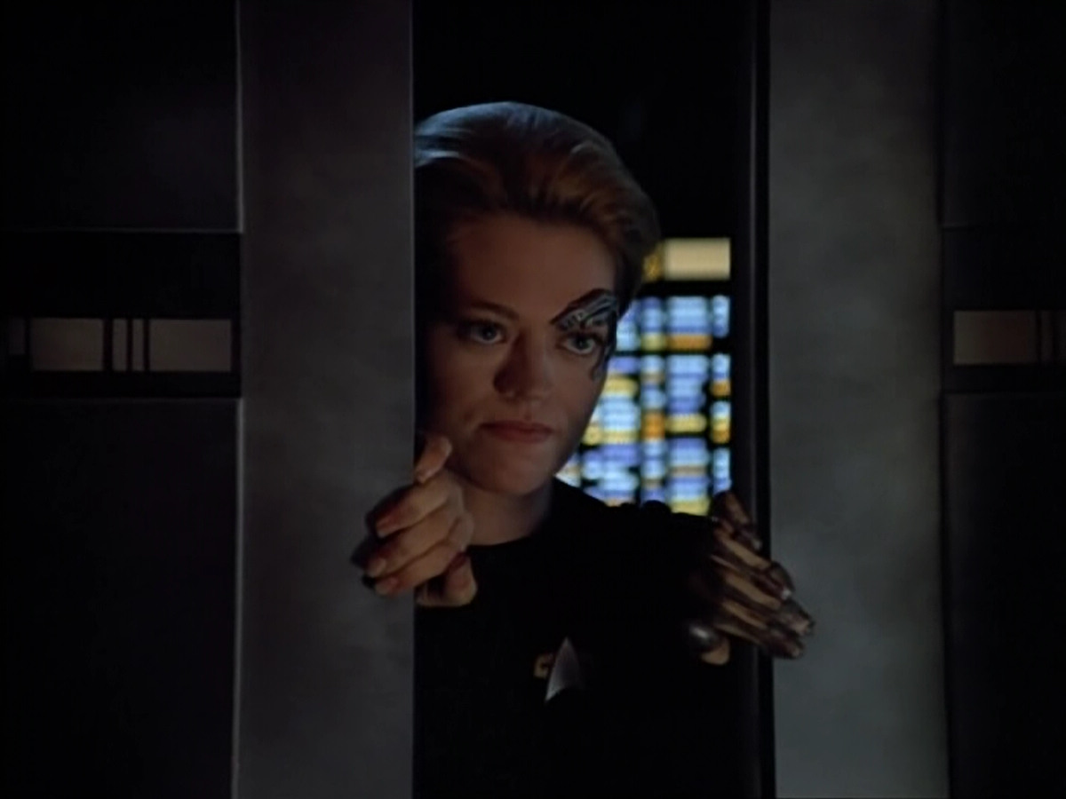 extant_StarTrek_VOY_4x08-YearOfHellPart1_01910.jpg