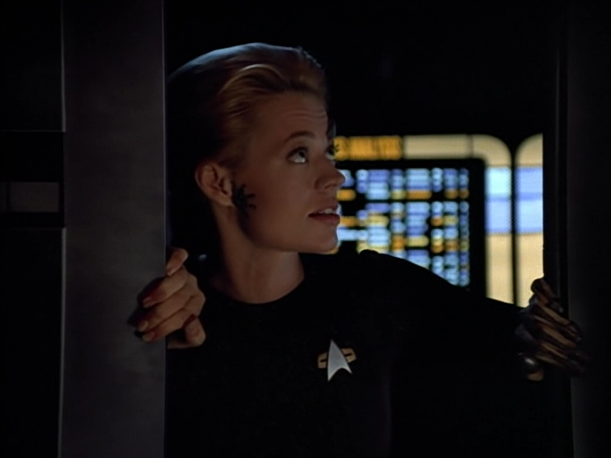 extant_StarTrek_VOY_4x08-YearOfHellPart1_01912.jpg