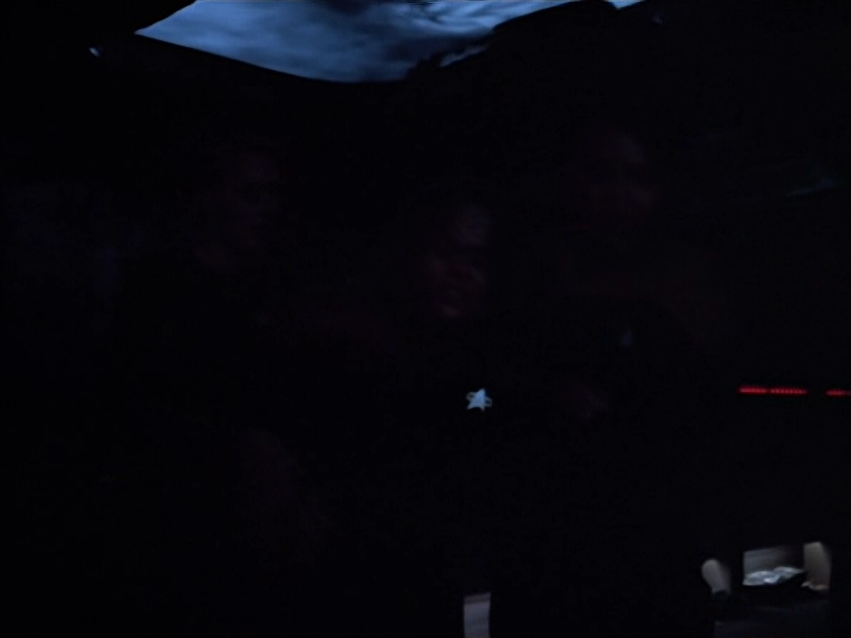 extant_StarTrek_VOY_4x08-YearOfHellPart1_01953.jpg