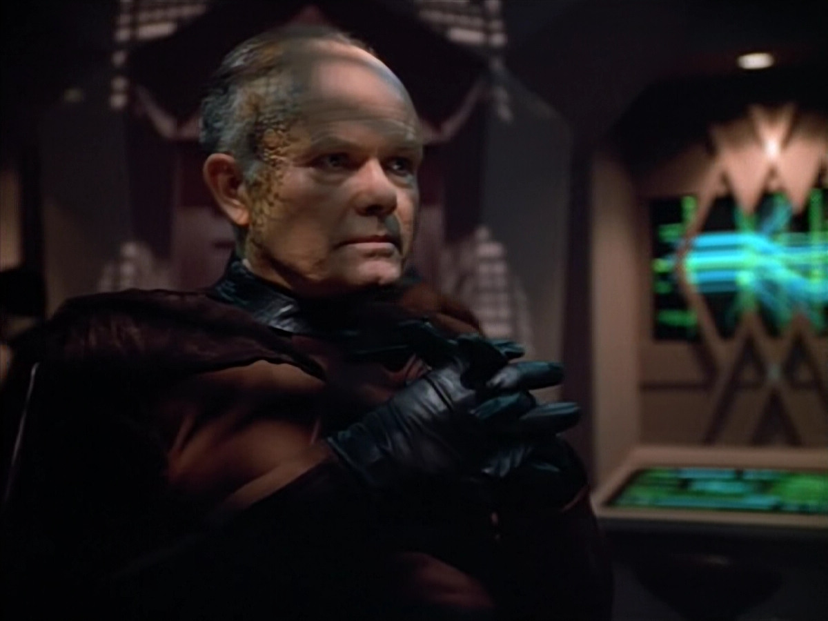 extant_StarTrek_VOY_4x08-YearOfHellPart1_02963.jpg