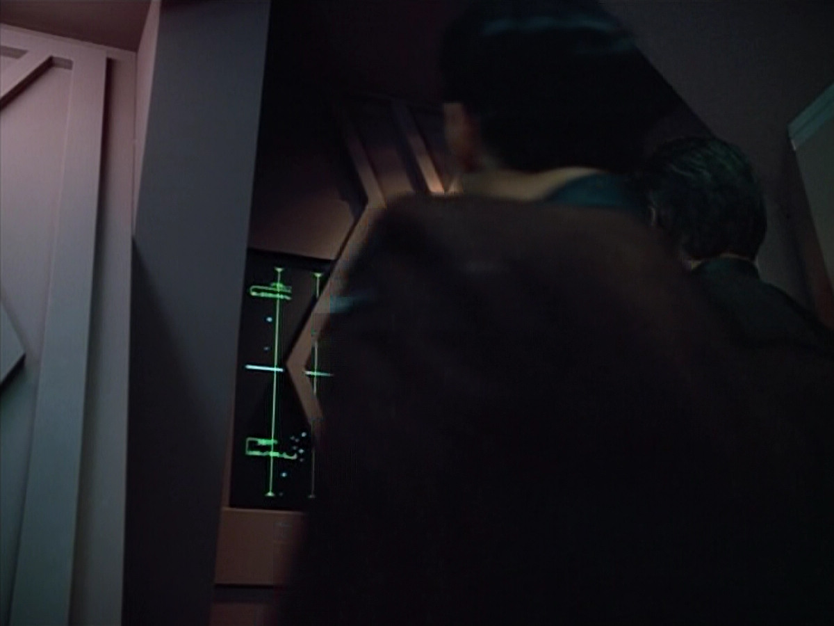 extant_StarTrek_VOY_4x08-YearOfHellPart1_02989.jpg