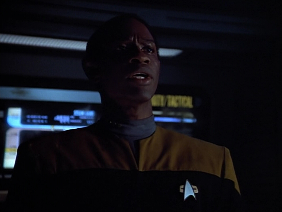 extant_StarTrek_VOY_4x08-YearOfHellPart1_03090.jpg