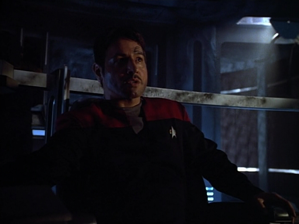 extant_StarTrek_VOY_4x08-YearOfHellPart1_03103.jpg
