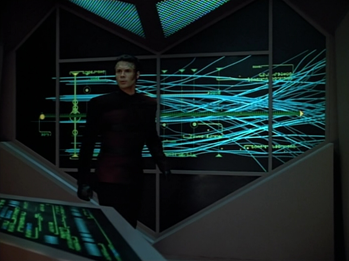 extant_StarTrek_VOY_4x08-YearOfHellPart1_03169.jpg