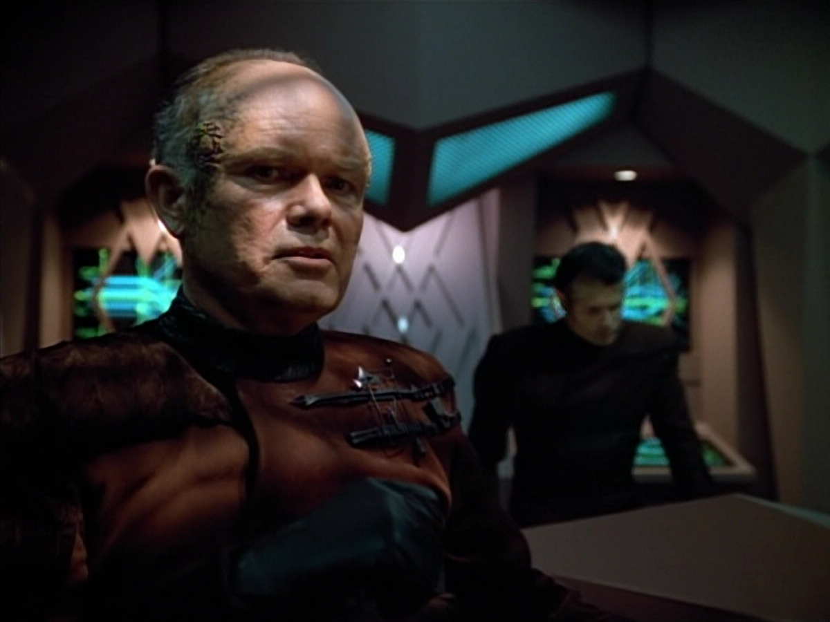 extant_StarTrek_VOY_4x08-YearOfHellPart1_03210.jpg