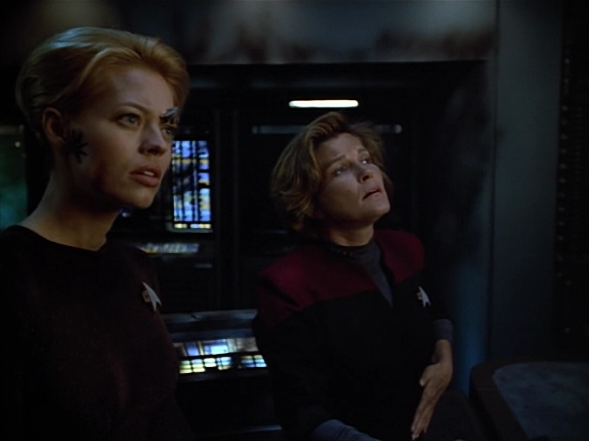 extant_StarTrek_VOY_4x08-YearOfHellPart1_03356.jpg