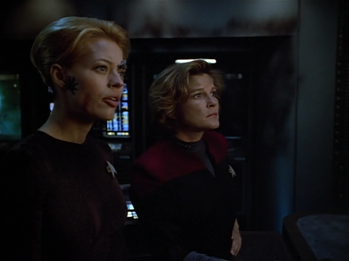 extant_StarTrek_VOY_4x08-YearOfHellPart1_03372.jpg