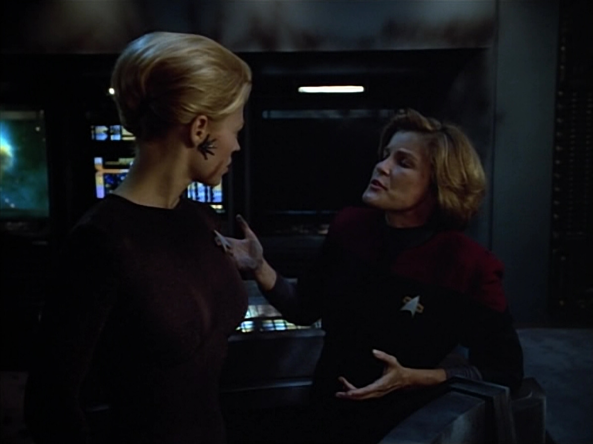 extant_StarTrek_VOY_4x08-YearOfHellPart1_03429.jpg