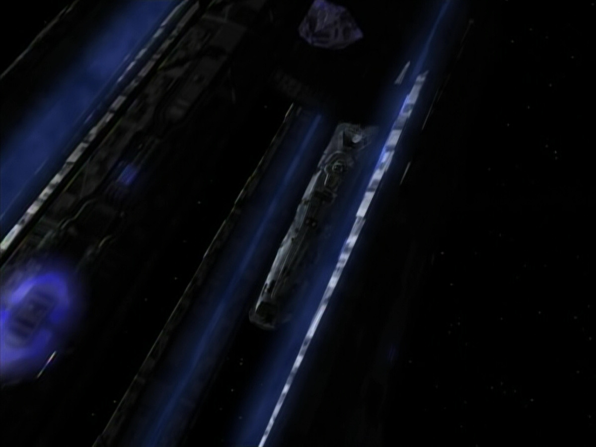 extant_StarTrek_VOY_4x08-YearOfHellPart1_03446.jpg