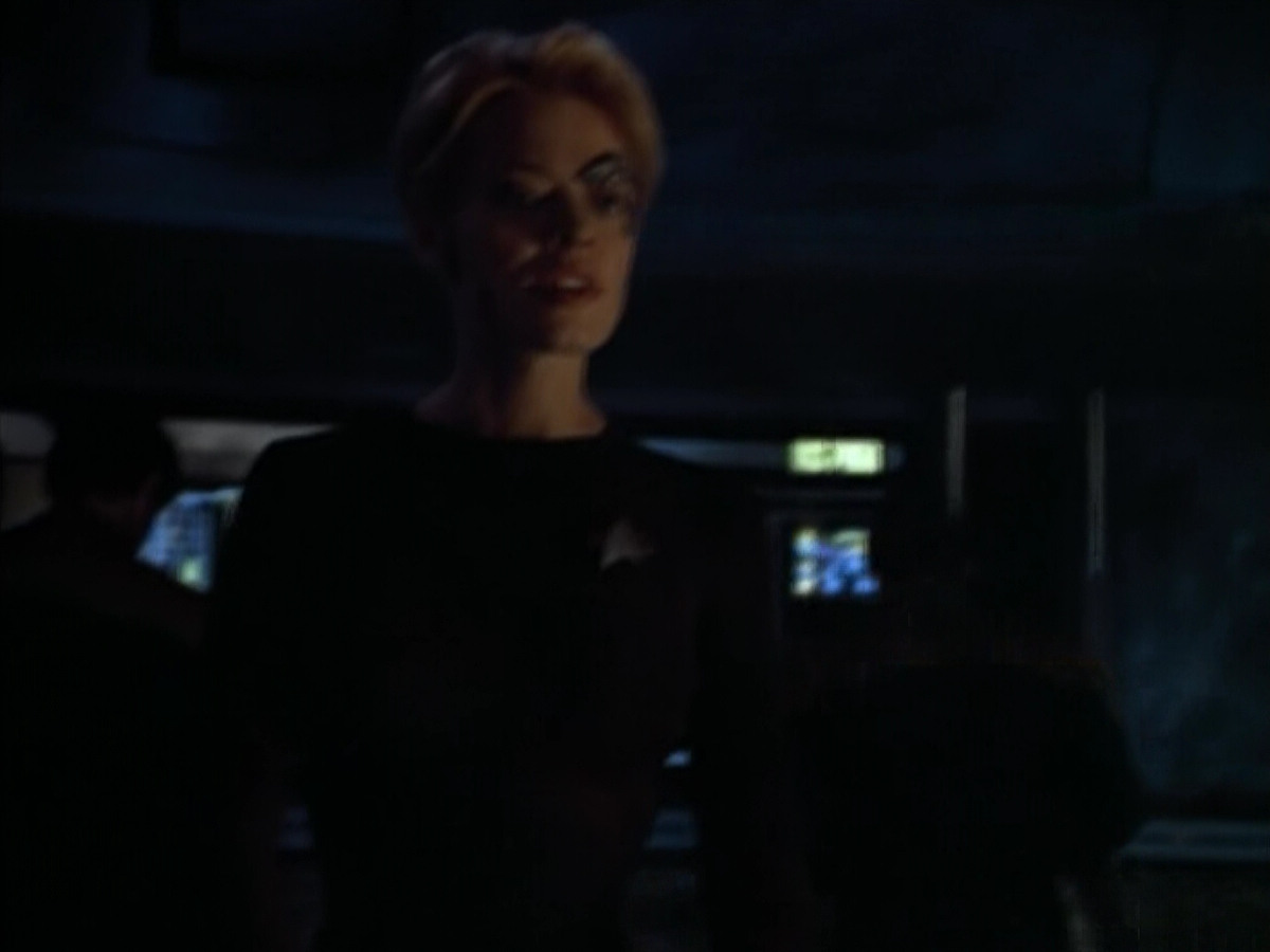 extant_StarTrek_VOY_4x08-YearOfHellPart1_03628.jpg