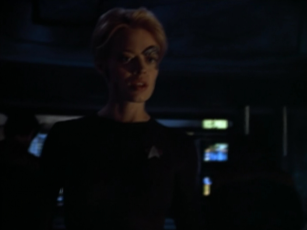 extant_StarTrek_VOY_4x08-YearOfHellPart1_03630.jpg