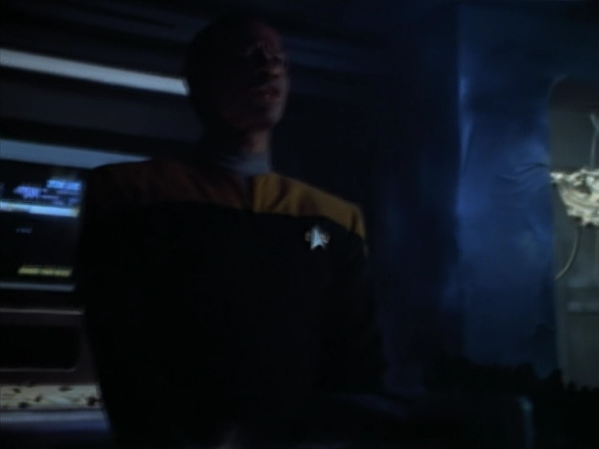 extant_StarTrek_VOY_4x08-YearOfHellPart1_03636.jpg