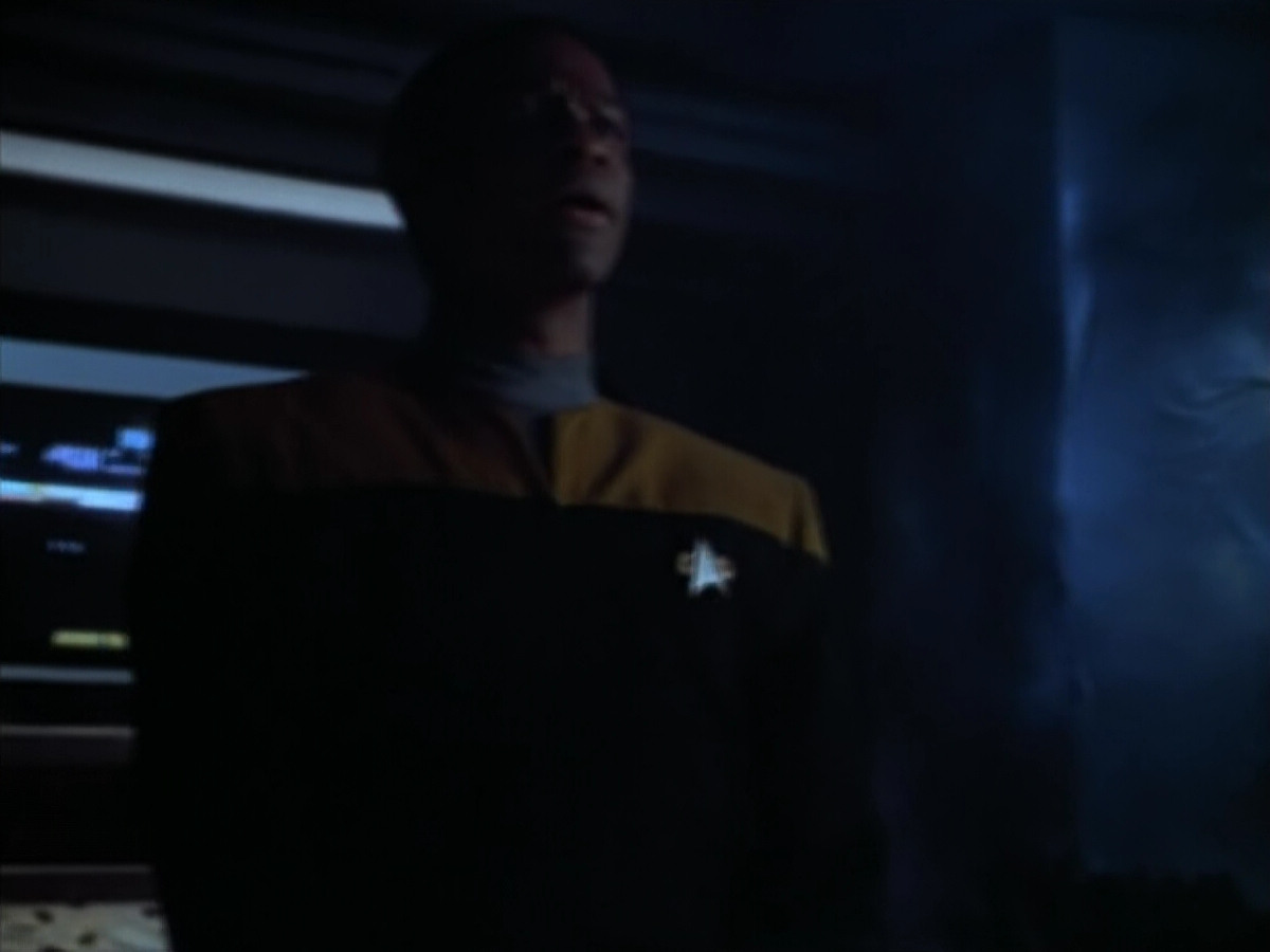 extant_StarTrek_VOY_4x08-YearOfHellPart1_03638.jpg