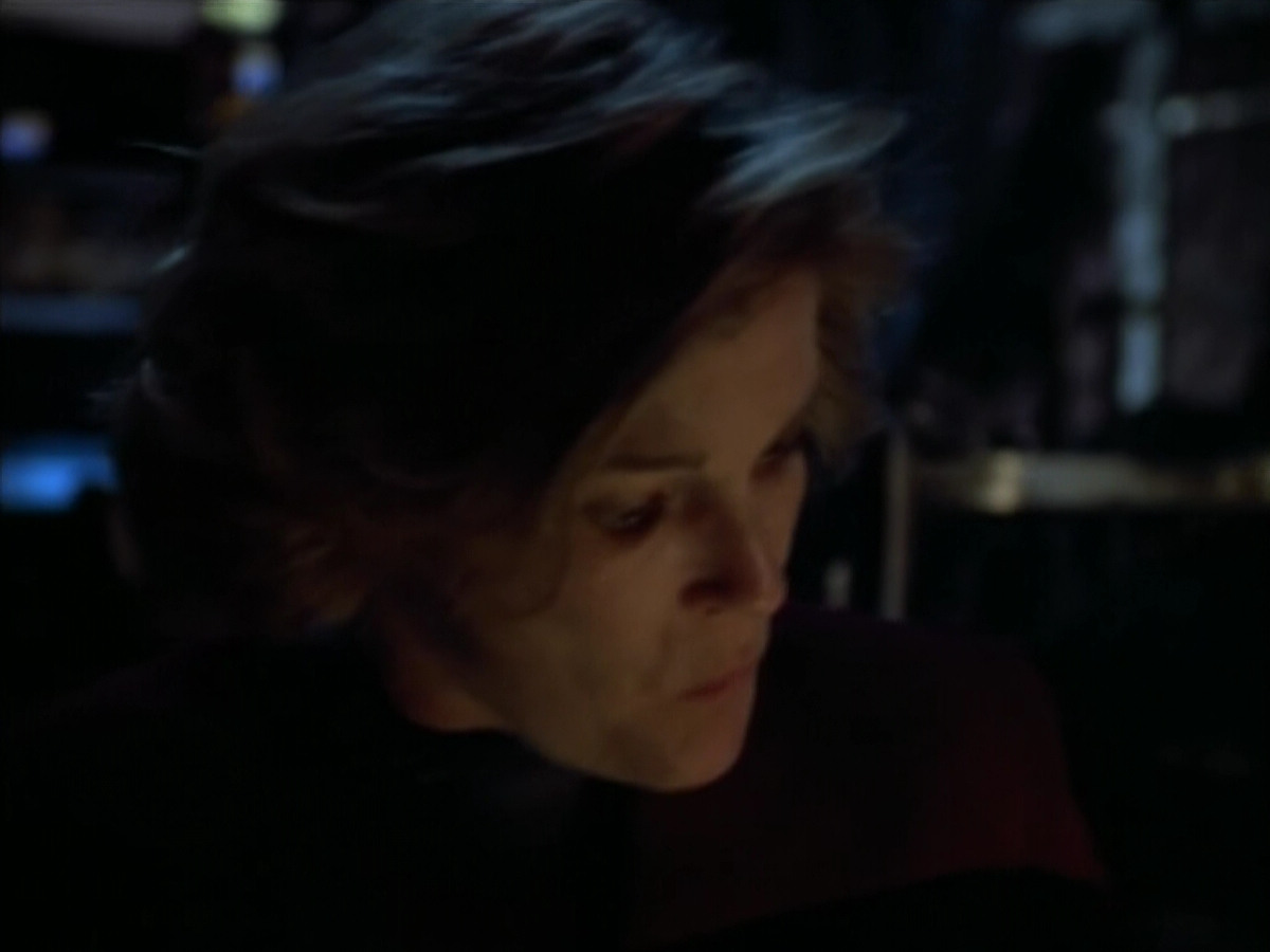 extant_StarTrek_VOY_4x08-YearOfHellPart1_03652.jpg