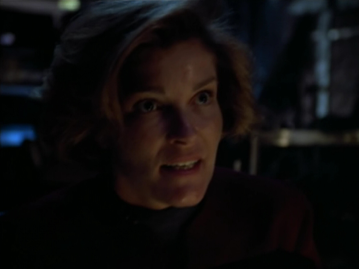 extant_StarTrek_VOY_4x08-YearOfHellPart1_03656.jpg