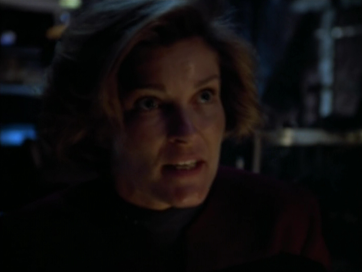 extant_StarTrek_VOY_4x08-YearOfHellPart1_03657.jpg
