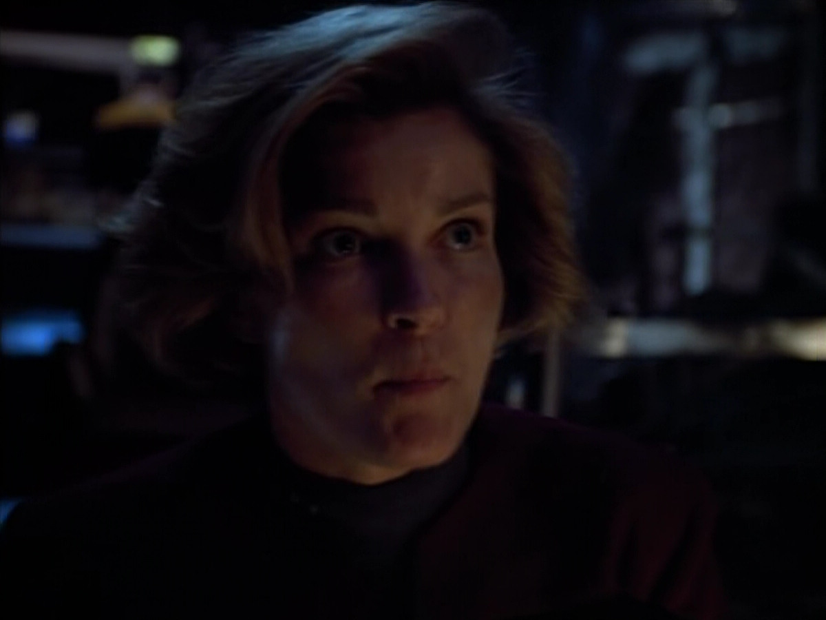 extant_StarTrek_VOY_4x08-YearOfHellPart1_03666.jpg