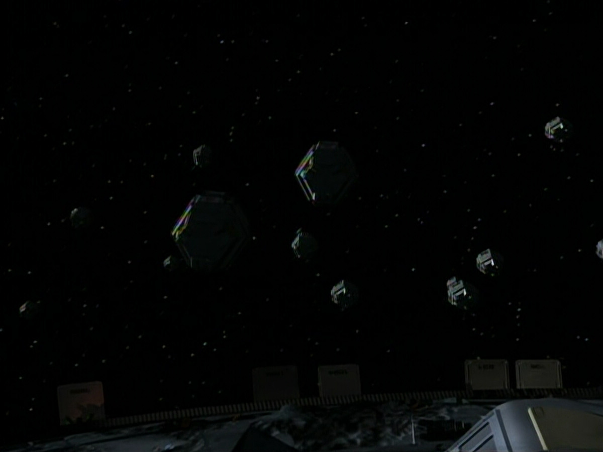 extant_StarTrek_VOY_4x09-YearOfHellPart2_00090.jpg