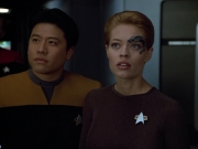 extant_StarTrek_VOY_4x08-YearOfHellPart1_00392.jpg