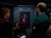 extant_StarTrek_VOY_4x08-YearOfHellPart1_00436.jpg