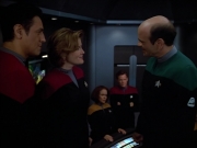 extant_StarTrek_VOY_4x08-YearOfHellPart1_00441.jpg