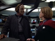 extant_StarTrek_VOY_4x08-YearOfHellPart1_00710.jpg