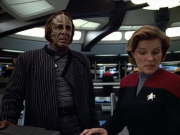 extant_StarTrek_VOY_4x08-YearOfHellPart1_00718.jpg