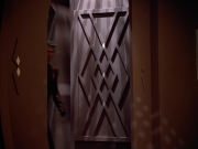 extant_StarTrek_VOY_4x08-YearOfHellPart1_00978.jpg