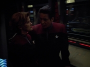 extant_StarTrek_VOY_4x08-YearOfHellPart1_01972.jpg
