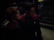 extant_StarTrek_VOY_4x08-YearOfHellPart1_01974.jpg