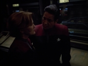 extant_StarTrek_VOY_4x08-YearOfHellPart1_01976.jpg