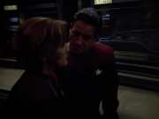 extant_StarTrek_VOY_4x08-YearOfHellPart1_01977.jpg