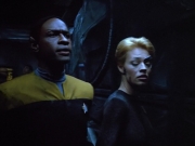 extant_StarTrek_VOY_4x08-YearOfHellPart1_02693.jpg