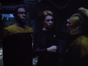 extant_StarTrek_VOY_4x08-YearOfHellPart1_02743.jpg