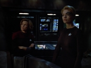 extant_StarTrek_VOY_4x08-YearOfHellPart1_03273.jpg