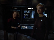 extant_StarTrek_VOY_4x08-YearOfHellPart1_03284.jpg