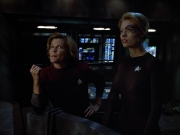 extant_StarTrek_VOY_4x08-YearOfHellPart1_03329.jpg