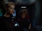 extant_StarTrek_VOY_4x08-YearOfHellPart1_03364.jpg