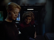 extant_StarTrek_VOY_4x08-YearOfHellPart1_03365.jpg