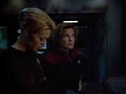 extant_StarTrek_VOY_4x08-YearOfHellPart1_03368.jpg