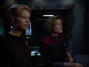 extant_StarTrek_VOY_4x08-YearOfHellPart1_03374.jpg