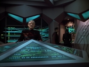 extant_StarTrek_VOY_4x08-YearOfHellPart1_03455.jpg