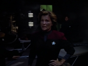 extant_StarTrek_VOY_4x08-YearOfHellPart1_03717.jpg