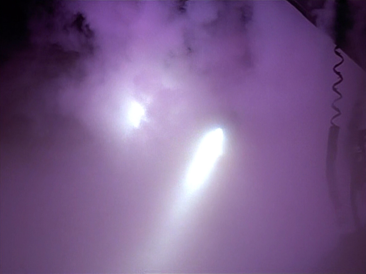 extant_StarTrek_VOY_4x09-YearOfHellPart2_00119.jpg