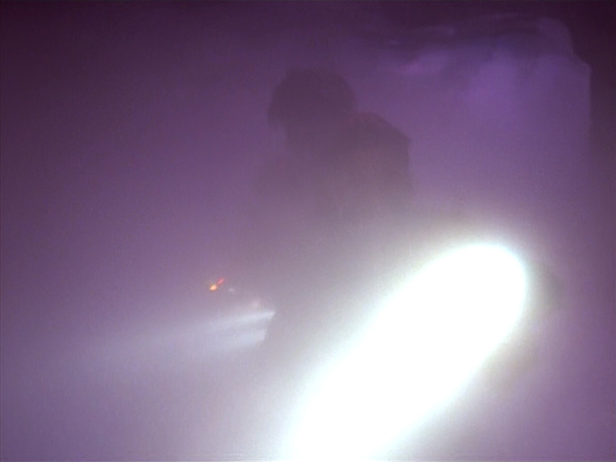 extant_StarTrek_VOY_4x09-YearOfHellPart2_00139.jpg