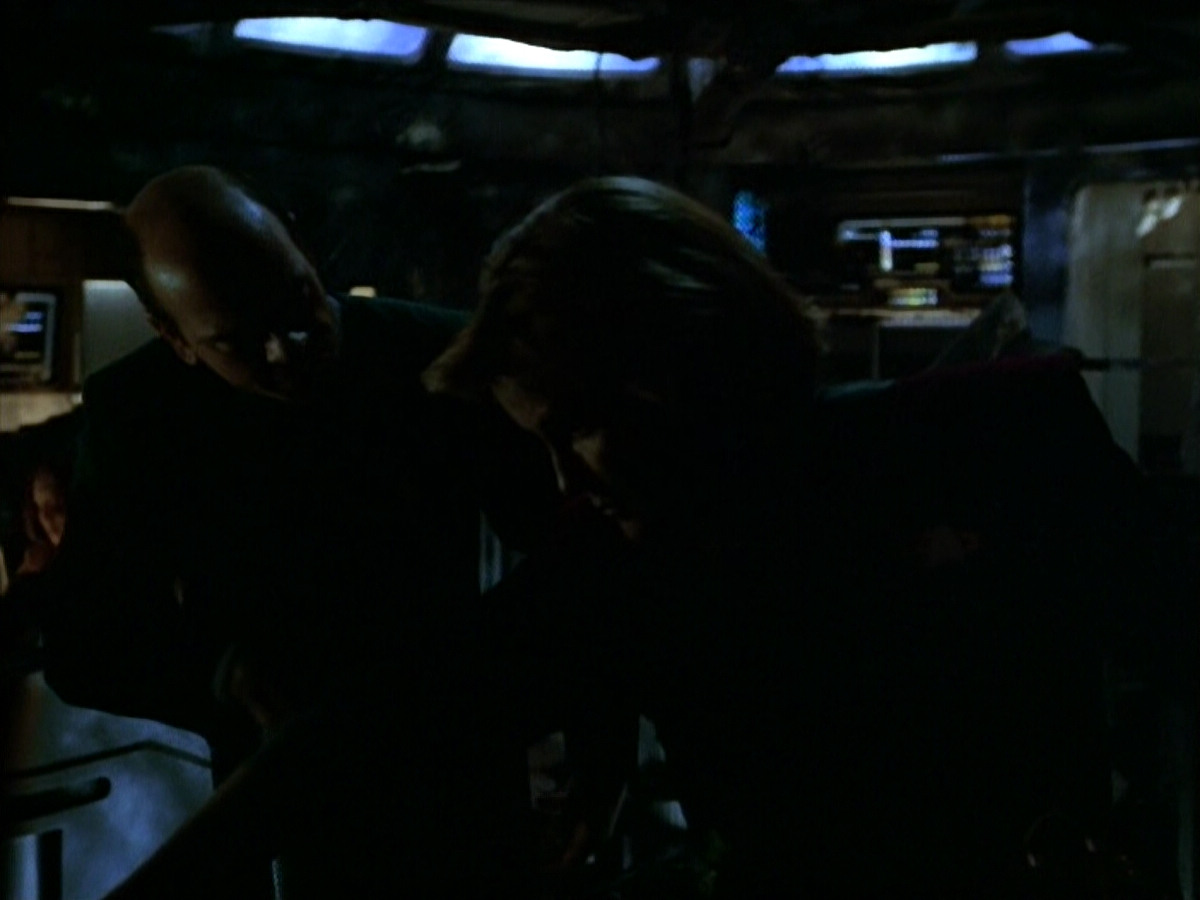 extant_StarTrek_VOY_4x09-YearOfHellPart2_00253.jpg