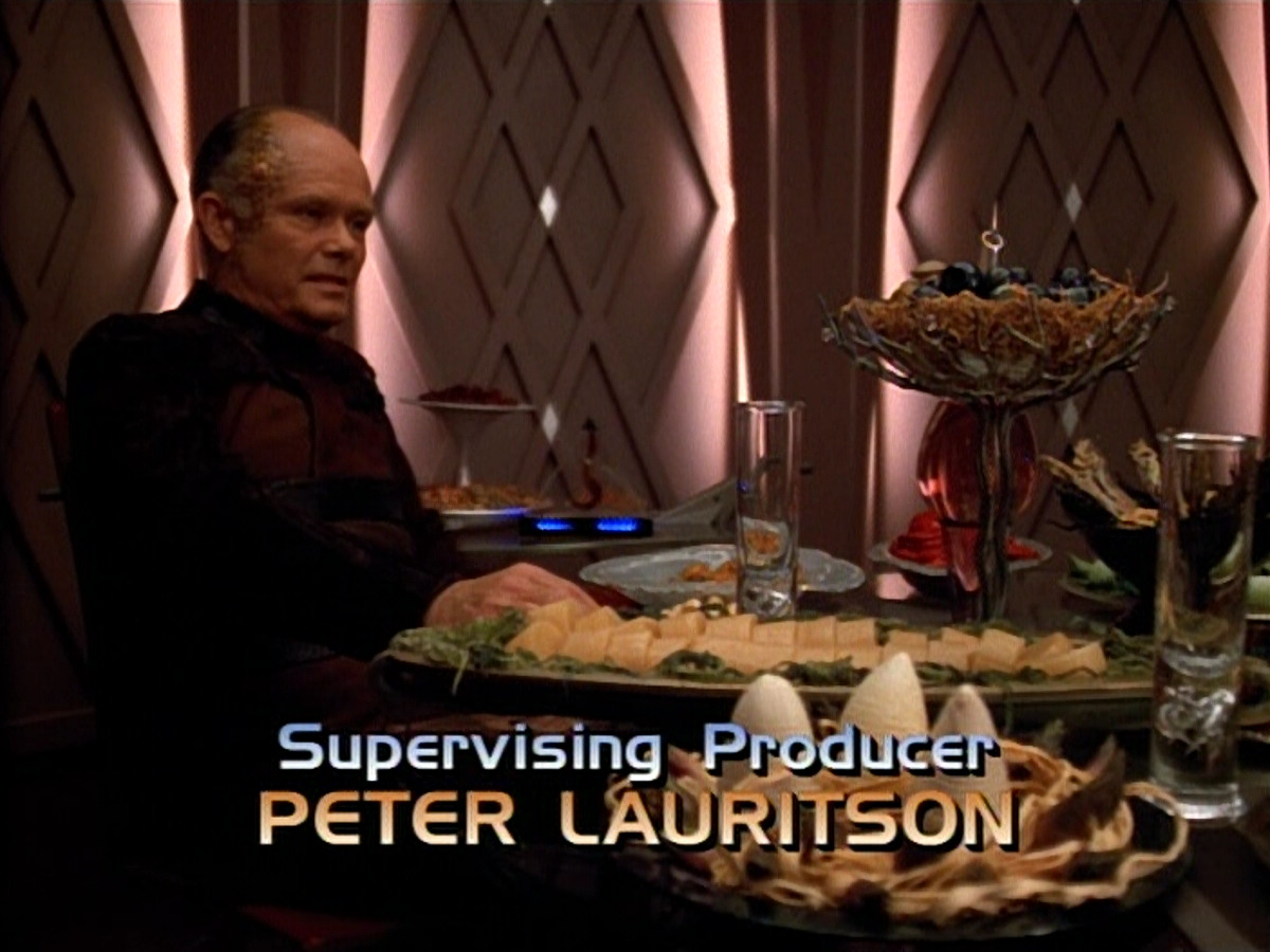 extant_StarTrek_VOY_4x09-YearOfHellPart2_00527.jpg