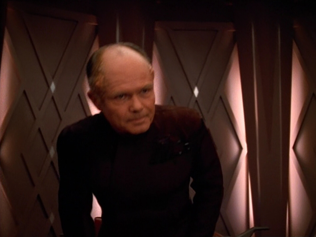 extant_StarTrek_VOY_4x09-YearOfHellPart2_00589.jpg