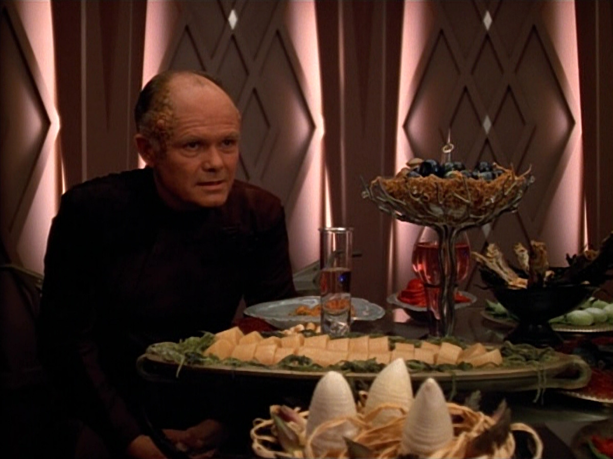 extant_StarTrek_VOY_4x09-YearOfHellPart2_00617.jpg