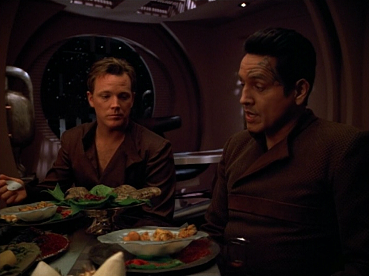 extant_StarTrek_VOY_4x09-YearOfHellPart2_00631.jpg